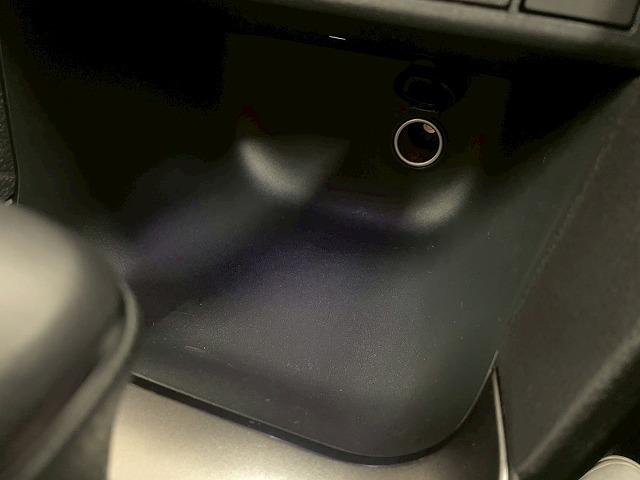 ヤリスクロス ハイブリッドＺ　ウルバーノ　純正ナビＴＶ　全周囲　ハーフレザー　ＥＴＣ　レーダークルコン　ＢＳＭ　オートマチックハイビーム　シートヒーター　ステアリングヒーター　ＬＥＤヘッド　純正１８インチアルミ　スマキープッシュ　ＨＤＭＩ（25枚目）