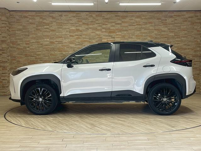 ヤリスクロス ハイブリッドＺ　ウルバーノ　純正ナビＴＶ　全周囲　ハーフレザー　ＥＴＣ　レーダークルコン　ＢＳＭ　オートマチックハイビーム　シートヒーター　ステアリングヒーター　ＬＥＤヘッド　純正１８インチアルミ　スマキープッシュ　ＨＤＭＩ（45枚目）