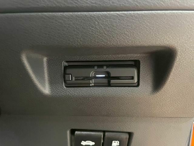 キックス Ｘ　ＦＯＵＲ　ツートーンインテリアエディション　純正ナビＴＶ　全周囲　プロパイロット　ＥＴＣ　デジタルインナーミラー　ドライブレコーダー　ＵＳＢポート　シートヒーター　オートエアコン　ＬＥＤ　純正１７インチアルミ　フォグライト　スマキープッシュ（12枚目）