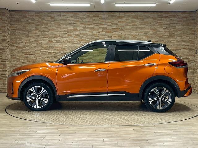 キックス Ｘ　ＦＯＵＲ　ツートーンインテリアエディション　純正ナビＴＶ　全周囲　プロパイロット　ＥＴＣ　デジタルインナーミラー　ドライブレコーダー　ＵＳＢポート　シートヒーター　オートエアコン　ＬＥＤ　純正１７インチアルミ　フォグライト　スマキープッシュ（70枚目）