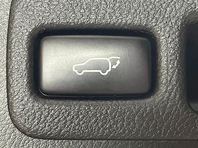 ＮＸ ＮＸ３００ｈ　バージョンＬ　革　ＢＳＭ　メーカーナビ　全周囲モニター　ドライブレコーダー　ＬＥＤヘッドライト　シートヒーター　シートクーラー　電動シート　電動リアゲート　ＥＴＣ　ＢＳＭ　レーンアシスト　追従クルーズコントロール（12枚目）