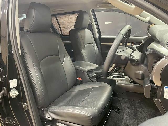 ハイラックス Ｚ　４ＷＤ　ディーゼル　純正ナビ　バックカメラ　ＥＴＣ　フルセグＴＶ　スマートキー　ＬＥＤヘッドライト　ダウンヒルアシストコントロール　スマートキー　プッシュスタート　純正１７インチＡＷ　切り替え４ＷＤ（5枚目）