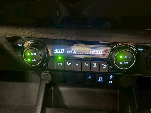ハイラックス Ｚ　４ＷＤ　ディーゼル　純正ナビ　バックカメラ　ＥＴＣ　フルセグＴＶ　スマートキー　ＬＥＤヘッドライト　ダウンヒルアシストコントロール　スマートキー　プッシュスタート　純正１７インチＡＷ　切り替え４ＷＤ（12枚目）