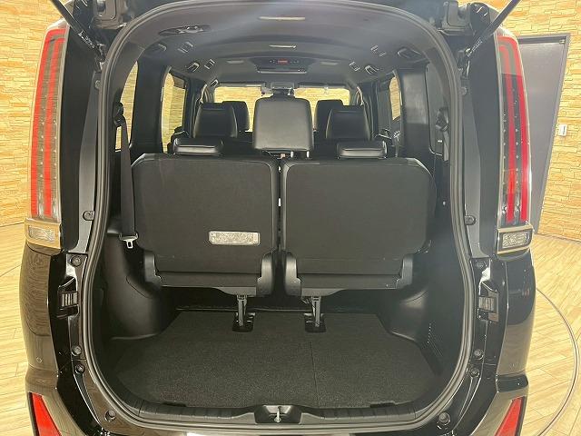 ノア ハイブリッドＳｉ　ダブルバイビーＩＩ　純正１０インチナビＴＶ　後席フリップダウン　スマートキープッシュスタート　クルーズコントロール　シートヒーター　ドライブレコーダー　ビルトインＥＴＣ　両側電動スライド　純正１６インチアルミ　ＬＥＤ（24枚目）