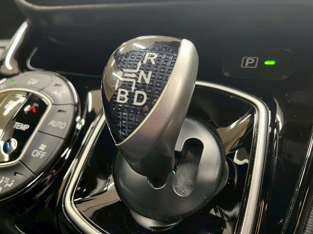 ノア ハイブリッドＳｉ　ダブルバイビーＩＩ　純正１０インチナビＴＶ　後席フリップダウン　スマートキープッシュスタート　クルーズコントロール　シートヒーター　ドライブレコーダー　ビルトインＥＴＣ　両側電動スライド　純正１６インチアルミ　ＬＥＤ（41枚目）