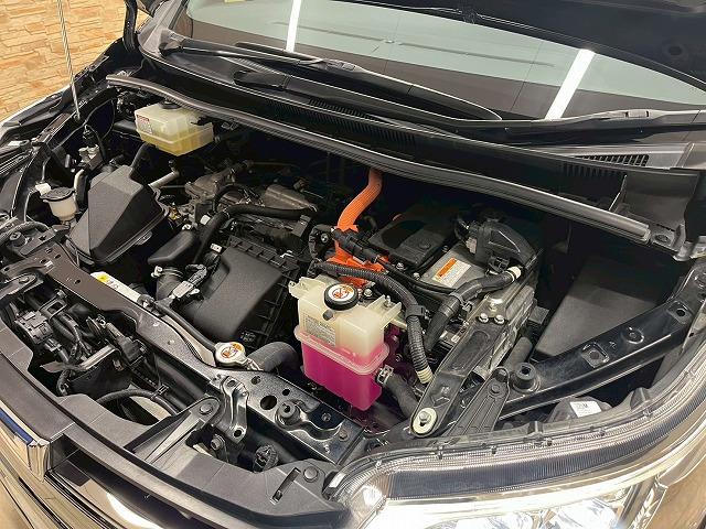 ノア ハイブリッドＳｉ　ダブルバイビーＩＩ　純正１０インチナビＴＶ　後席フリップダウン　スマートキープッシュスタート　クルーズコントロール　シートヒーター　ドライブレコーダー　ビルトインＥＴＣ　両側電動スライド　純正１６インチアルミ　ＬＥＤ（44枚目）