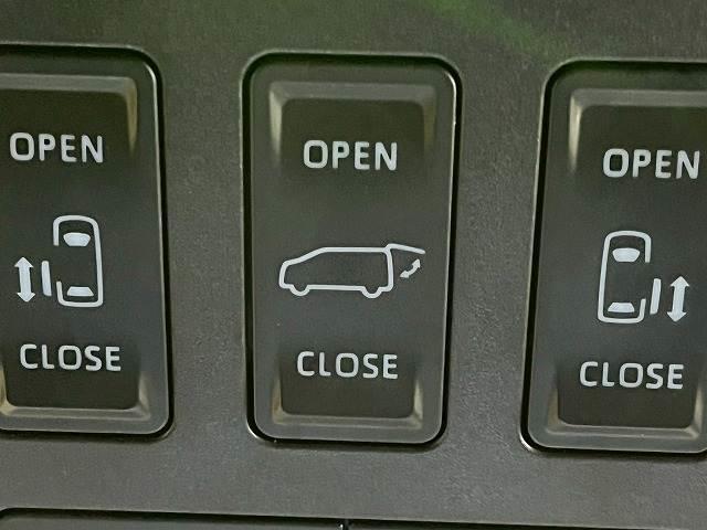 アルファードハイブリッド Ｚ　メーカーナビＴＶ　左右独立ムーンルーフ　レザーシート　シートヒーター　シートベンチレーション　ＨＵＳ　ＢＳＭ　ＨＤＭＩ　デジタルインナーミラー　ＥＴＣ　ＡＣ１００Ｖ　レーダークルコン　電動リアゲート（12枚目）