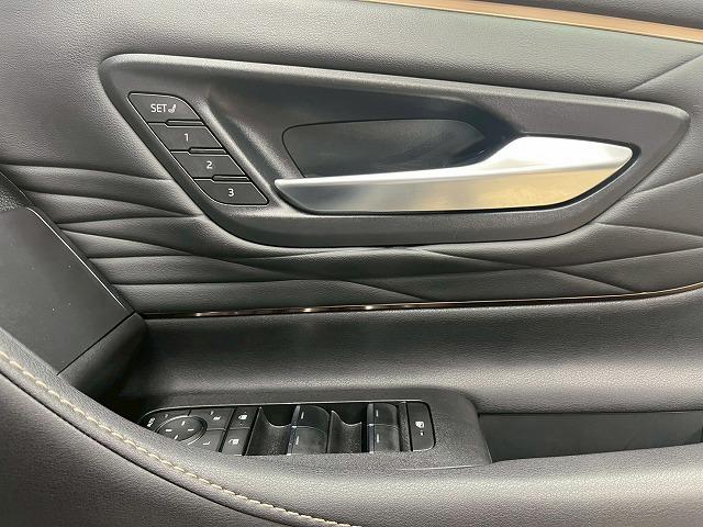 アルファードハイブリッド Ｚ　メーカーナビＴＶ　左右独立ムーンルーフ　レザーシート　シートヒーター　シートベンチレーション　ＨＵＳ　ＢＳＭ　ＨＤＭＩ　デジタルインナーミラー　ＥＴＣ　ＡＣ１００Ｖ　レーダークルコン　電動リアゲート（31枚目）