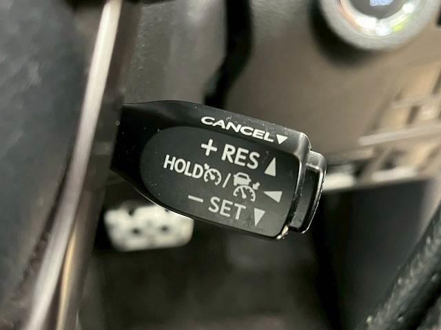 ハイラックス Z GRスポーツ 4WD GRスポーツグリル 軽油 メーカーナビ 全周囲 BSM ETC パドルシフト クリアランスソナー 追従クルコン パワーシート 純正18インチアルミ 2WD4WD切替 ヒルディセントコントロール(7枚目)