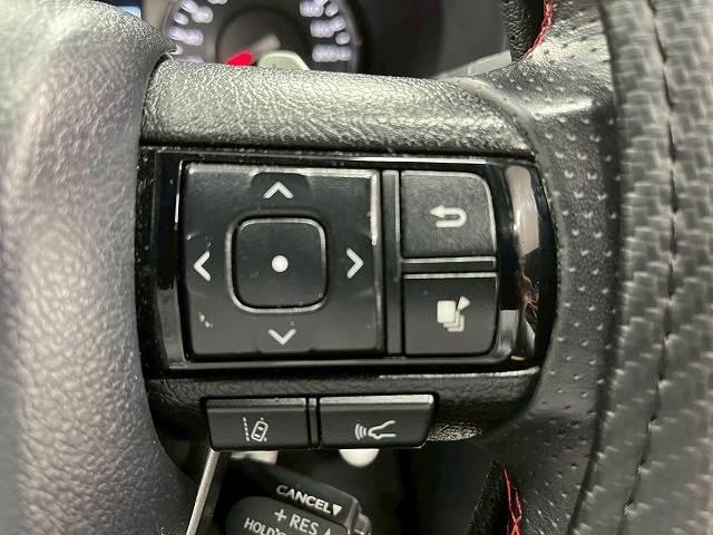 ハイラックス Z GRスポーツ 4WD GRスポーツグリル 軽油 メーカーナビ 全周囲 BSM ETC パドルシフト クリアランスソナー 追従クルコン パワーシート 純正18インチアルミ 2WD4WD切替 ヒルディセントコントロール(10枚目)