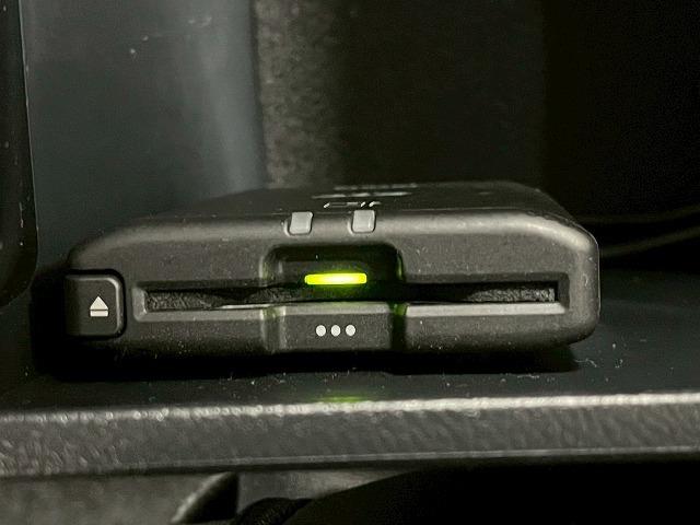 ハイラックス Z GRスポーツ 4WD GRスポーツグリル 軽油 メーカーナビ 全周囲 BSM ETC パドルシフト クリアランスソナー 追従クルコン パワーシート 純正18インチアルミ 2WD4WD切替 ヒルディセントコントロール(23枚目)