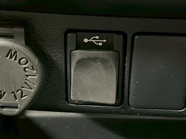 ハイラックス Z GRスポーツ 4WD GRスポーツグリル 軽油 メーカーナビ 全周囲 BSM ETC パドルシフト クリアランスソナー 追従クルコン パワーシート 純正18インチアルミ 2WD4WD切替 ヒルディセントコントロール(36枚目)