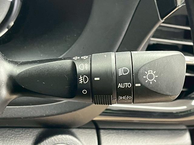 ハイラックス Z GRスポーツ 4WD GRスポーツグリル 軽油 メーカーナビ 全周囲 BSM ETC パドルシフト クリアランスソナー 追従クルコン パワーシート 純正18インチアルミ 2WD4WD切替 ヒルディセントコントロール(49枚目)