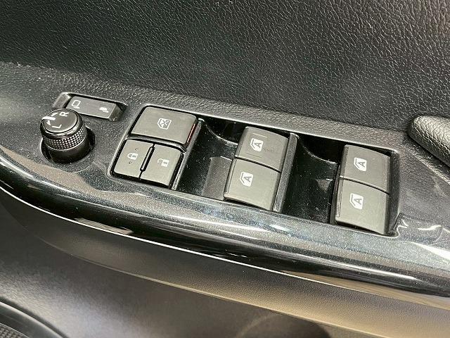 ハイラックス Z GRスポーツ 4WD GRスポーツグリル 軽油 メーカーナビ 全周囲 BSM ETC パドルシフト クリアランスソナー 追従クルコン パワーシート 純正18インチアルミ 2WD4WD切替 ヒルディセントコントロール(60枚目)