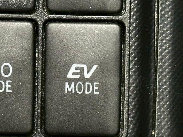 アクア Ｓ　純正ナビＴＶ　バックカメラ　ＬＥＤヘッド　ＥＴＣ　ドライブレコーダー　パワステ　パワーウィンドウ　電動格納ミラー　スマートキー　プッシュスタート　横滑り防止装置　エコモード付　Ｂｌｕｅｔｏｏｔｈ（7枚目）