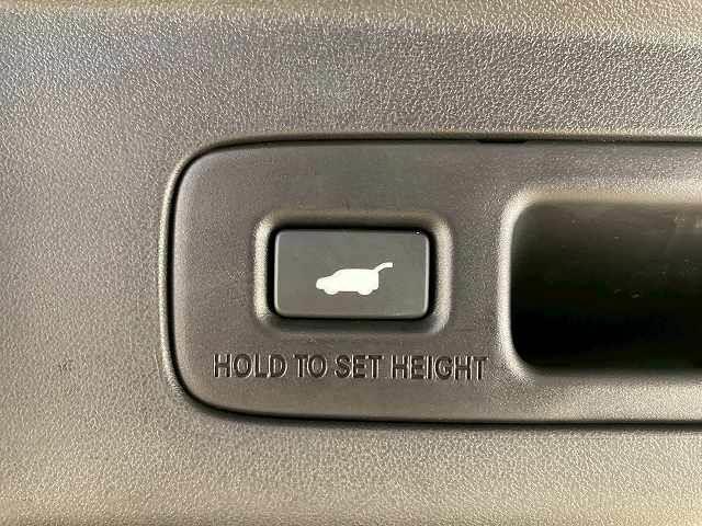 ＺＲ－Ｖ ｅ：ＨＥＶ　Ｚ　４ＷＤ　９型ナビ　ＢＯＳＥ　全周囲　革　フルセグＴＶ　ワイパーデアイサ―　シートヒーター　ワイヤレス充電　シートメモリー　ドラレコ　ＥＴＣ　ＬＥＤヘッドライト　電動リアゲート　純正アルミホイール（11枚目）