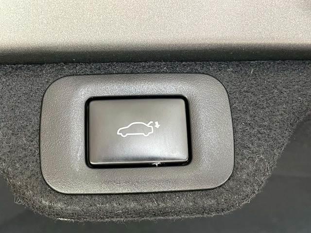 クラウンクロスオーバー Gアドバンスド・レザーパッケージ 4WD メーカーナビ 全周囲 追従クルーズコントロール デジタルインナーミラー BSM ヘッドアップディスプレイ AC100V オートハイビーム ワイヤレス充電 シートヒーター ステアリングヒーター(9枚目)