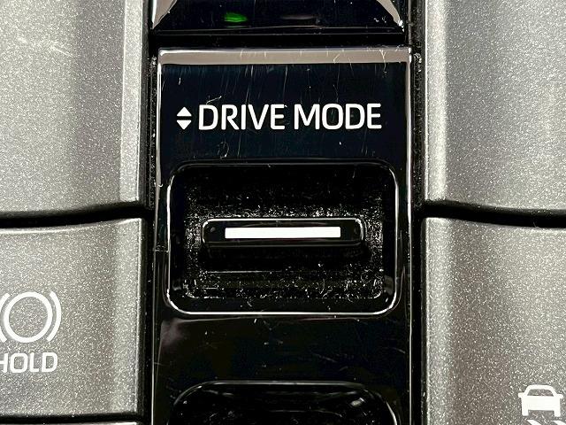 クラウンクロスオーバー Gアドバンスド・レザーパッケージ 4WD メーカーナビ 全周囲 追従クルーズコントロール デジタルインナーミラー BSM ヘッドアップディスプレイ AC100V オートハイビーム ワイヤレス充電 シートヒーター ステアリングヒーター(42枚目)