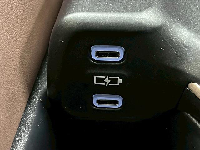 クラウンクロスオーバー Gアドバンスド・レザーパッケージ 4WD メーカーナビ 全周囲 追従クルーズコントロール デジタルインナーミラー BSM ヘッドアップディスプレイ AC100V オートハイビーム ワイヤレス充電 シートヒーター ステアリングヒーター(45枚目)