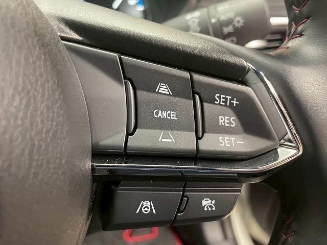 ＣＸ－５ ＸＤ　スポーツアピアランス　追従クルコン　ＢＳＭ　全周囲モニター　ヘッドアップディスプレイ　クリアランスソナー　メモリー付きパワーシート　電動リアゲート　シートヒーター　ワイヤレス充電対応　ＥＴＣ　パドルシフト　皮シート（7枚目）