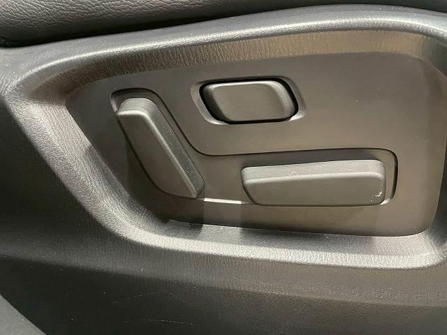 ＣＸ－５ ＸＤ　スポーツアピアランス　追従クルコン　ＢＳＭ　全周囲モニター　ヘッドアップディスプレイ　クリアランスソナー　メモリー付きパワーシート　電動リアゲート　シートヒーター　ワイヤレス充電対応　ＥＴＣ　パドルシフト　皮シート（11枚目）