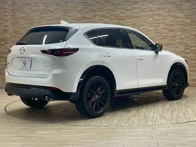 ＣＸ－５ ＸＤ　スポーツアピアランス　追従クルコン　ＢＳＭ　全周囲モニター　ヘッドアップディスプレイ　クリアランスソナー　メモリー付きパワーシート　電動リアゲート　シートヒーター　ワイヤレス充電対応　ＥＴＣ　パドルシフト　皮シート（16枚目）