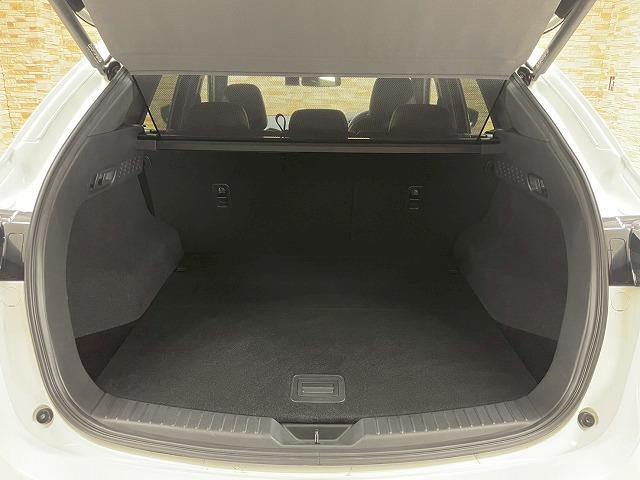 ＣＸ－５ ＸＤ　スポーツアピアランス　追従クルコン　ＢＳＭ　全周囲モニター　ヘッドアップディスプレイ　クリアランスソナー　メモリー付きパワーシート　電動リアゲート　シートヒーター　ワイヤレス充電対応　ＥＴＣ　パドルシフト　皮シート（59枚目）