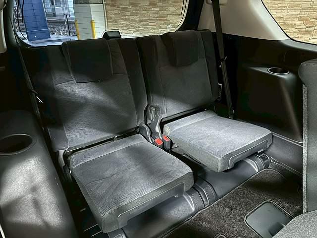 ランドクルーザープラド TX アルパイン11インチフローティングナビ サンルーフ 追従クルコン カープレイ ドライブレコーダー ETC クリアランスソナー レーベンハート17アルミ オートハイビーム 7人乗り ルーフレール(41枚目)