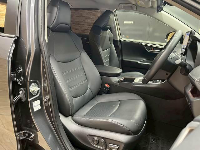 RAV4 G 4WD 追従クルコン BSM 電動リアゲート シートヒーター シートクーラー 10.5インチナビ アップルカープレイ パワーシート 全周囲カメラ モデリスタエアロ デジタルインナーミラー ETC(74枚目)