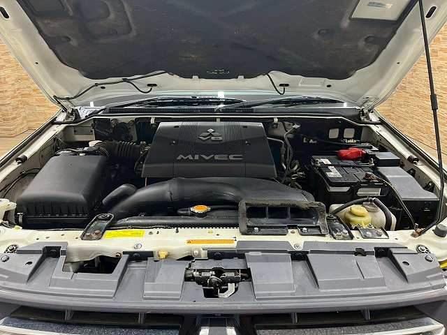 初年度登録より最長１５年間、任意継続も可能なロングランサポートサービス【全国対応型ＧＳワランティー】を完備。遠方販売もお任せ下さい。日本全国どちらにでもお車の販売・ご納車が可能でございます。