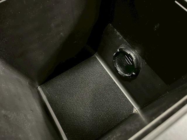 ランドクルーザープラド TX Lパッケージ TRDエアロ サンルーフ レザーシート パワーシード シートヒーター 純正9インチSDナビ フルセグTV バックカメラ ETC LEDヘッド 純正19AW 追従クルーズコントロール レーンアシスト(26枚目)