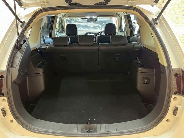 アウトランダーPHEV Gナビパッケージ 純正ナビTV 全周囲 シートヒーター ETC ステアリングヒーター AC1500W 電動リアゲート 純正アルミホイール パワーシート アルカンターラ レーンキープアシスト 衝突軽減ブレーキ ル(13枚目)
