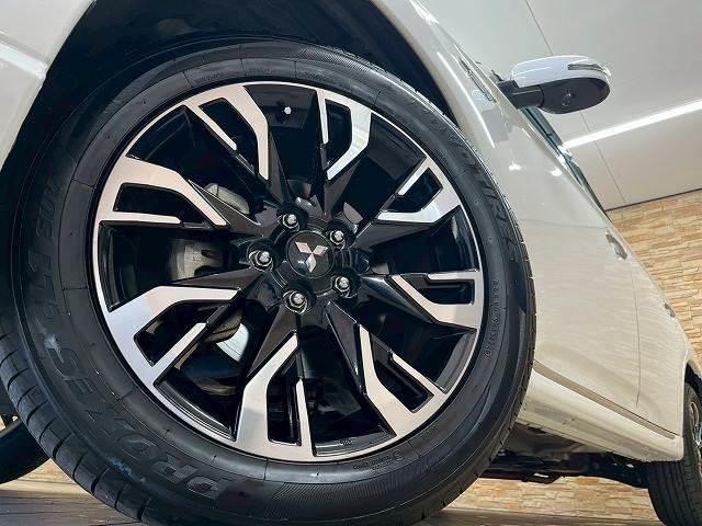 アウトランダーPHEV Gナビパッケージ 純正ナビTV 全周囲 シートヒーター ETC ステアリングヒーター AC1500W 電動リアゲート 純正アルミホイール パワーシート アルカンターラ レーンキープアシスト 衝突軽減ブレーキ ル(19枚目)