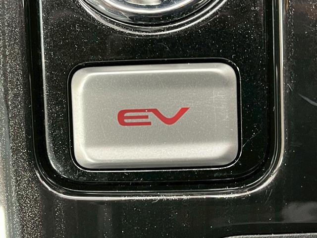 アウトランダーPHEV Gナビパッケージ 純正ナビTV 全周囲 シートヒーター ETC ステアリングヒーター AC1500W 電動リアゲート 純正アルミホイール パワーシート アルカンターラ レーンキープアシスト 衝突軽減ブレーキ ル(23枚目)