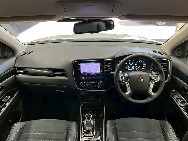 アウトランダーPHEV Gナビパッケージ 純正ナビTV 全周囲 シートヒーター ETC ステアリングヒーター AC1500W 電動リアゲート 純正アルミホイール パワーシート アルカンターラ レーンキープアシスト 衝突軽減ブレーキ ル(41枚目)