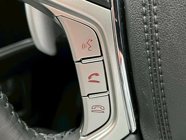 アウトランダーPHEV Gナビパッケージ 純正ナビTV 全周囲 シートヒーター ETC ステアリングヒーター AC1500W 電動リアゲート 純正アルミホイール パワーシート アルカンターラ レーンキープアシスト 衝突軽減ブレーキ ル(46枚目)