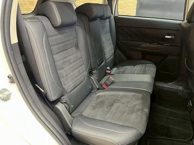 アウトランダーPHEV Gナビパッケージ 純正ナビTV 全周囲 シートヒーター ETC ステアリングヒーター AC1500W 電動リアゲート 純正アルミホイール パワーシート アルカンターラ レーンキープアシスト 衝突軽減ブレーキ ル(69枚目)