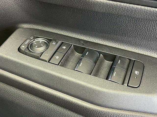 ランドクルーザー250 VX 12.3型メーカーナビ 全周囲 サンルーフ 追従クルーズコントロール ブラインドスポットモニター デジタルインナーミラー シートヒーター ベンチレーション ステアリングヒーター 電動リアゲート ETC(57枚目)