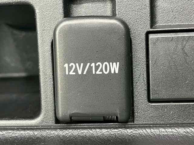 ランドクルーザープラド ＴＸ　Ｌパッケージ　マットブラックエディション　特別仕様　マットブラック加飾　サンルーフ　７人乗　純正ナビ　バックカメラ　レザーシート　電動シート　シートヒーター　シートエアコン　追従クルーズコントロール　レーンアシスト　センターデフロック　ＬＥＤ（30枚目）