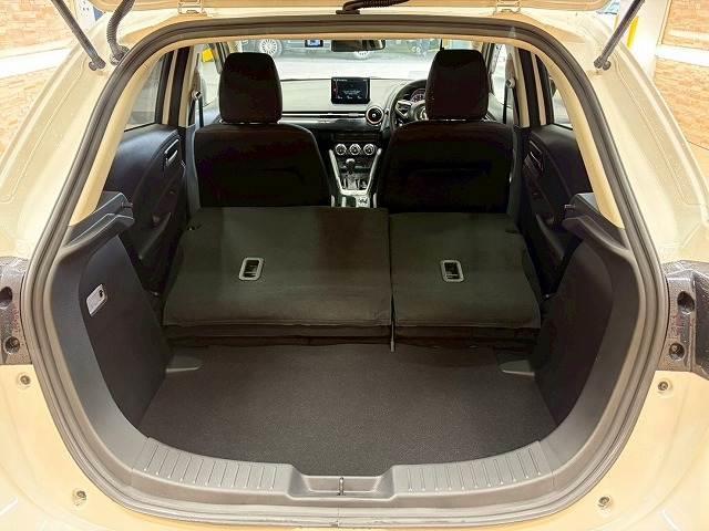 ＭＡＺＤＡ２ １５Ｓ　ブラックトーンエディション　追従クルコン　全周囲カメラ　クリアランスソナー　アップルカープレイ　純正１６インチアルミ　レーンキープアシスト　横滑り防止装置　コーナーセンサー　ドラレコ　ＥＴＣ　ＤＶＤキット　スマートキー　パワステ（13枚目）