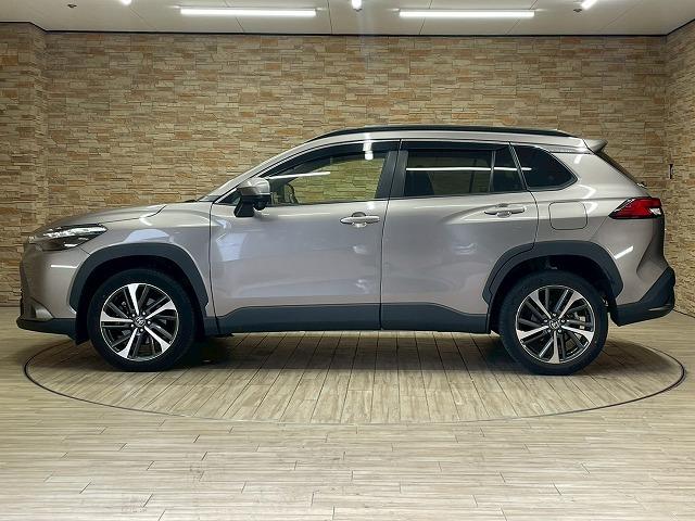 カローラクロス Ｚ　ハーフレザー　電動シート　バックカメラ　アップルカープレイ　ドラレコ　レーダークルーズコントロールシステム　シートヒーター　電動リアゲート　ＥＴＣ　コーナーセンサー　純正１８インチアルミ　ＬＥＤヘッド（59枚目）