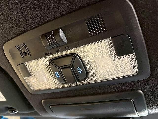 エスティマ アエラス　スマート　純正９インチナビ　フルセグＴＶ　バックカメラ　後席フリップダウンモニター　両側電動スライドドア　シートヒーター　ＥＴＣ　３列シート７人乗　クルーズコントロール　ＬＥＤヘッドライト　ＣＤＤＶＤ再生（11枚目）