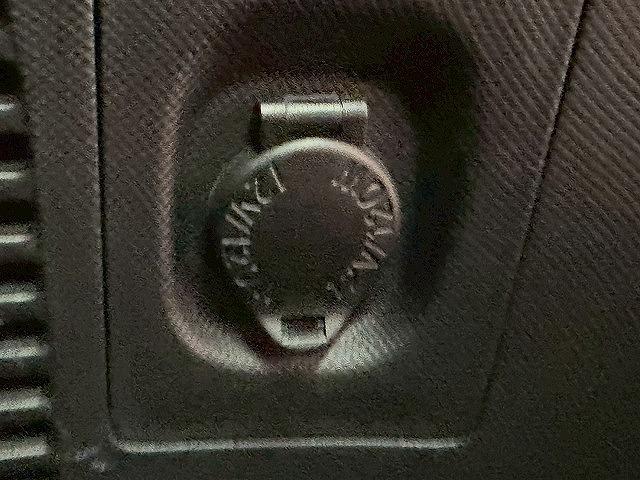 エスティマ アエラス　スマート　純正９インチナビ　フルセグＴＶ　バックカメラ　後席フリップダウンモニター　両側電動スライドドア　シートヒーター　ＥＴＣ　３列シート７人乗　クルーズコントロール　ＬＥＤヘッドライト　ＣＤＤＶＤ再生（53枚目）