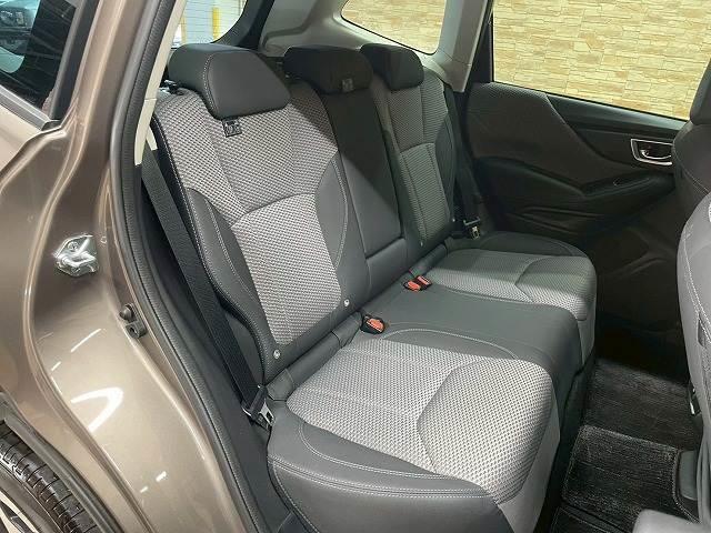 フォレスター ツーリング　追従クルーズコントロール　ＢＳＭ　シートヒーター　ＥＴＣ　デジタルインナーミラー　アイサイト　アルパインナビ　フロントカメラ　サイドカメラ　バックカメラ　ＬＥＤヘッドライト　ドライブレコーダー（6枚目）