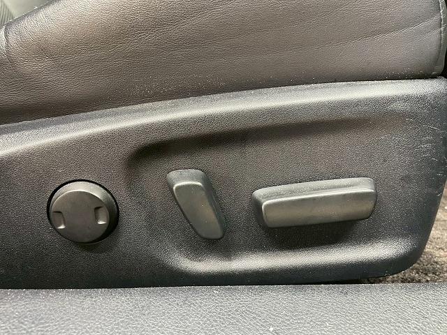 クラウンハイブリッド アスリートＳ　純正ナビ地デジ　レザーシート　ＥＴＣ（60枚目）