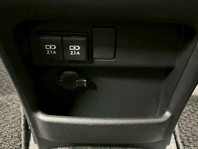 ヴォクシー ＺＳ　煌ＩＩ　モデリスタエアロ　純正９型ナビ地デジ　ＴＶキャンセラー付き　バックカメラ　両側電動スライドドア　ビルトインＥＴＣ　ドラレコ前後　レザー調シートカバー　左右独立エアコン　スペアキー　７人　リアエアコン（54枚目）