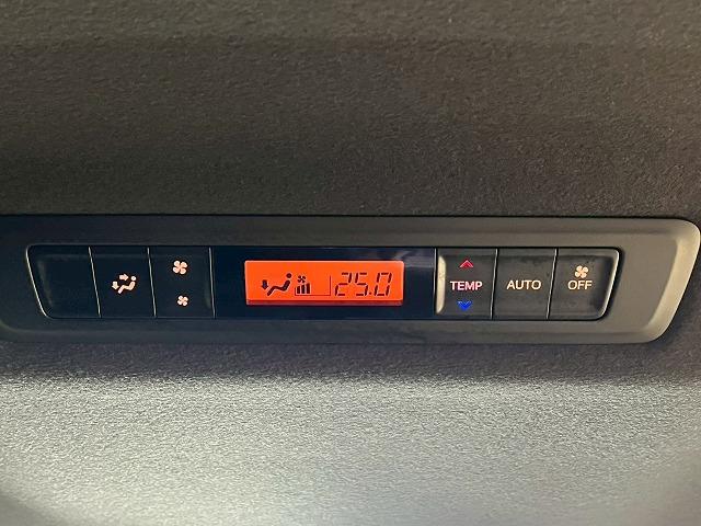 ヴォクシー ＺＳ　煌ＩＩ　モデリスタエアロ　純正９型ナビ地デジ　ＴＶキャンセラー付き　バックカメラ　両側電動スライドドア　ビルトインＥＴＣ　ドラレコ前後　レザー調シートカバー　左右独立エアコン　スペアキー　７人　リアエアコン（69枚目）