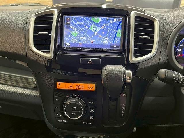 ソリオ ブラック＆ホワイトＩＩ　両側電動スライドドア　ナビＴＶ　ＥＴＣ　ＨＩＤライト　フロントフォグ　オートエアコン　スマートキー　プッシュスタートオートライト　パワーウィンドウ　パワステ　電動格納ミラー　ステアリングスイッチ（3枚目）