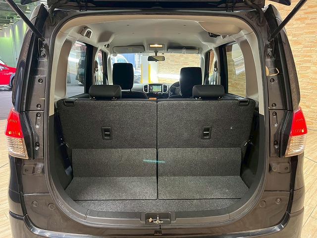 ソリオ ブラック＆ホワイトＩＩ　両側電動スライドドア　ナビＴＶ　ＥＴＣ　ＨＩＤライト　フロントフォグ　オートエアコン　スマートキー　プッシュスタートオートライト　パワーウィンドウ　パワステ　電動格納ミラー　ステアリングスイッチ（32枚目）