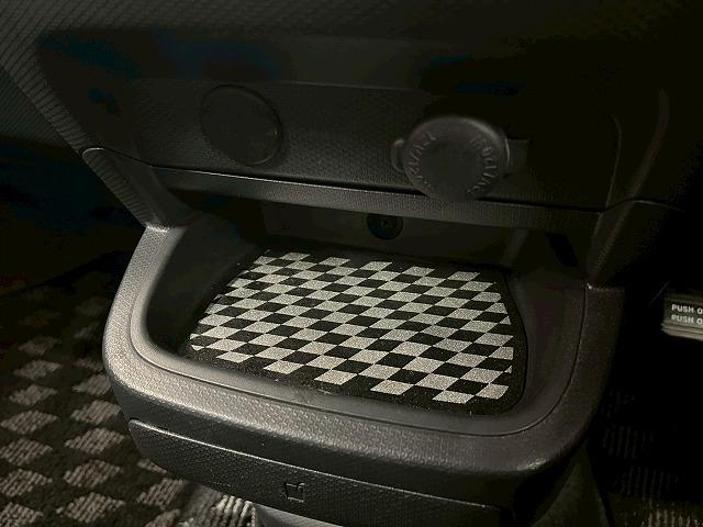 ソリオ ブラック＆ホワイトＩＩ　両側電動スライドドア　ナビＴＶ　ＥＴＣ　ＨＩＤライト　フロントフォグ　オートエアコン　スマートキー　プッシュスタートオートライト　パワーウィンドウ　パワステ　電動格納ミラー　ステアリングスイッチ（57枚目）